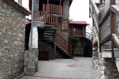 33642803_556614251405470_6476279880244789248_n