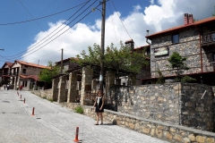 33674969_556613704738858_3078396897212235776_n