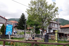 33692007_556615371405358_5362488272188604416_n