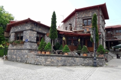 33714533_556613801405515_3156188397144375296_n