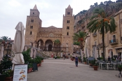 44522743_576558752774666_6142884564311212032_n