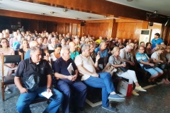 37137167_894827490713659_1310994919782875136_n