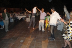 Νυχτερινή διασκέδαση στην πισίνα του ξενοδοχείου