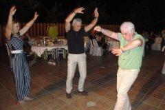 Νυχτερινή διασκέδαση στην πισίνα του ξενοδοχείου